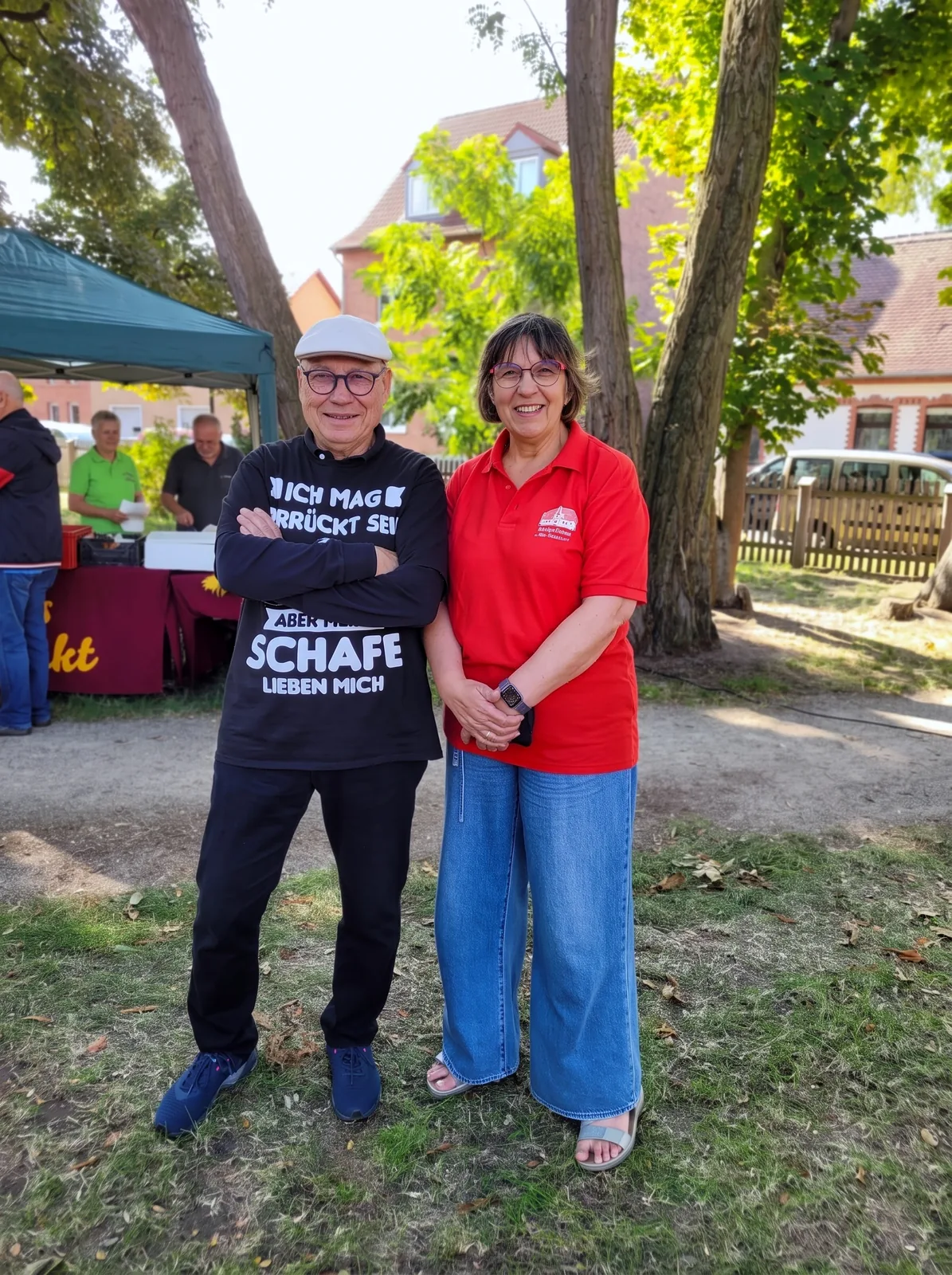 Siegfried Büttner und Katrin Wendler vom Vorstand beim Schäferfest